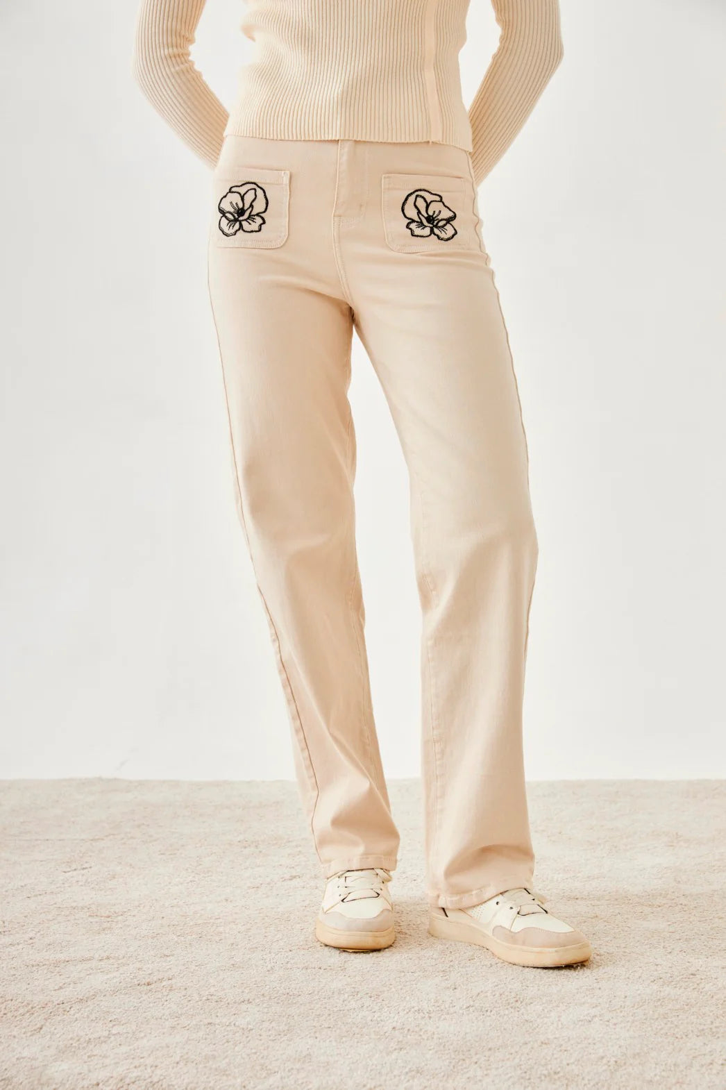 JEANS DETAGLIO FIORI - NUD