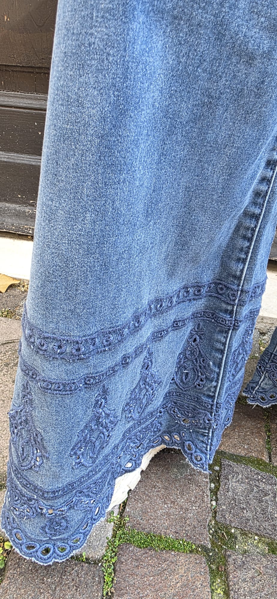 SALOPETTE DI JEANS CON PIZZO - AMOSA